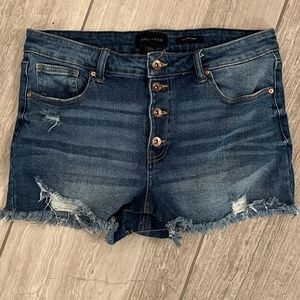 Kendall and Kylie - 31 cut off denim shorts